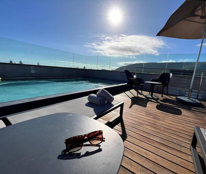 Central Modern Studio Apartment, Hermanus Waterfront Eksteriør bilde