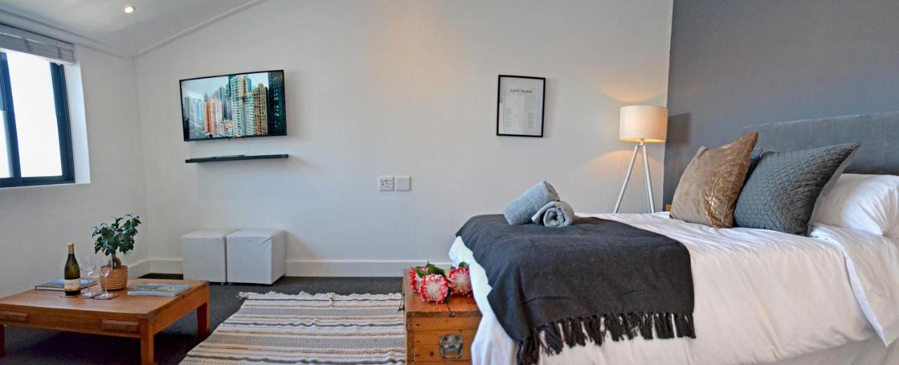 Central Modern Studio Apartment, Hermanus Waterfront Eksteriør bilde